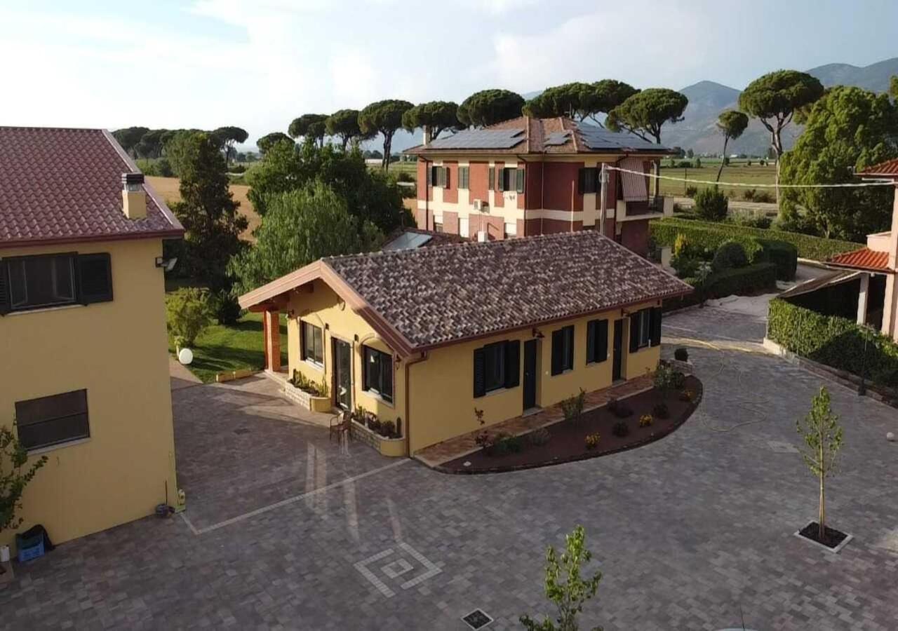Agriturismo Casa Chiara Villa Латина Екстериор снимка