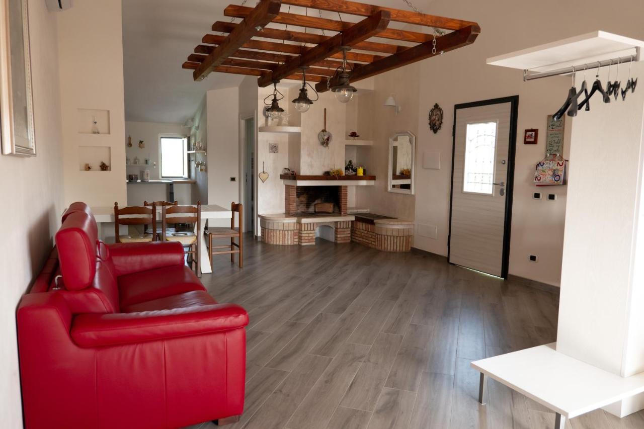 Agriturismo Casa Chiara Villa Латина Екстериор снимка