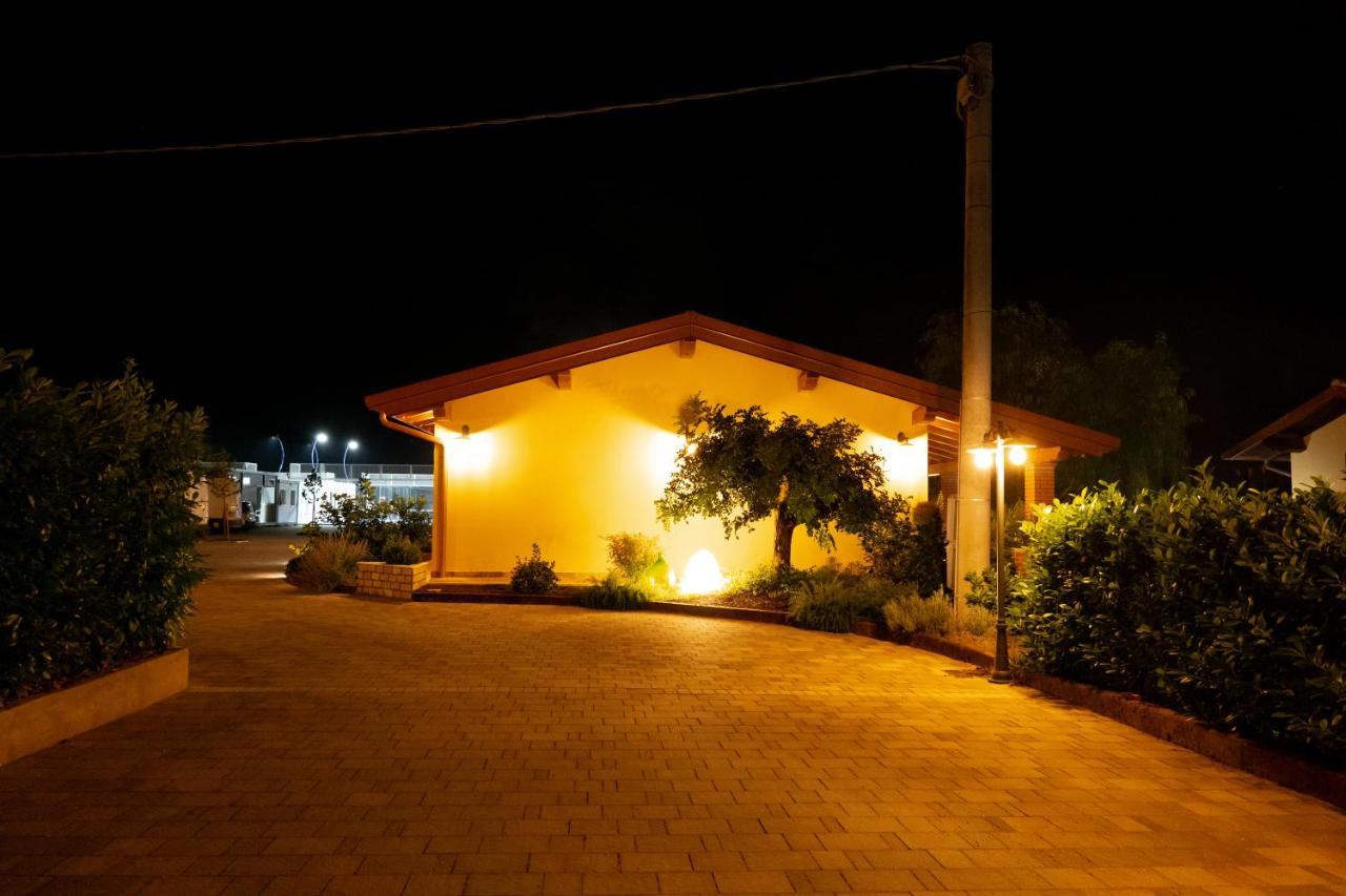 Agriturismo Casa Chiara Villa Латина Екстериор снимка