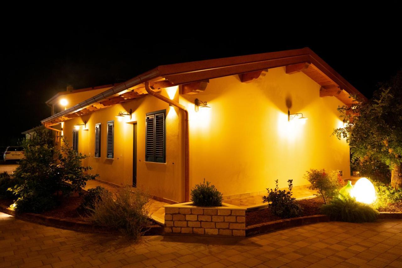 Agriturismo Casa Chiara Villa Латина Екстериор снимка
